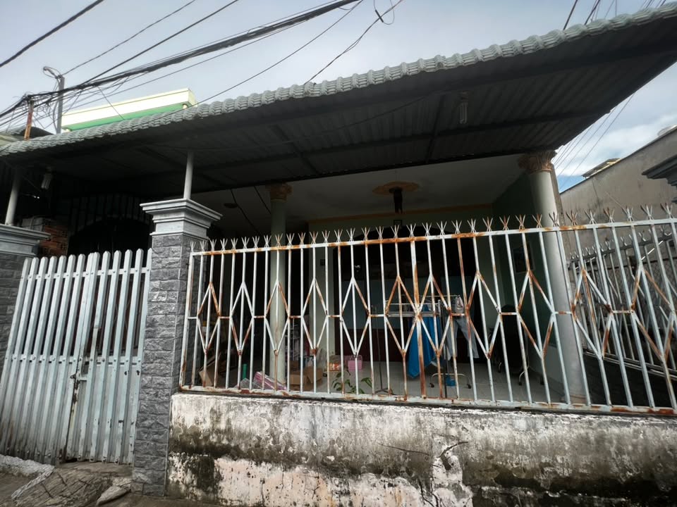 Nhà bán Lê Thị Hoa, Tam Bình, Thủ Đức 112m² giá 4.35 tỷ - Pháp lý rõ ràng, tiện ích đầy đủ!