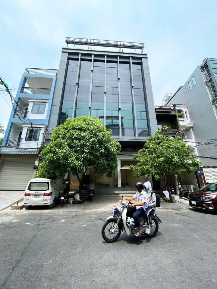 Tòa building cho thuê Nguyễn Gia Trí, Bình Thạnh 7 tầng - Phù hợp làm văn phòng, spa cao cấp!
