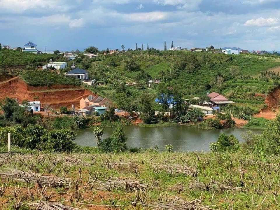 Đất nghỉ dưỡng Bảo Lộc 1300m² giá 2.35 tỷ - View hồ đẹp tuyệt vời!