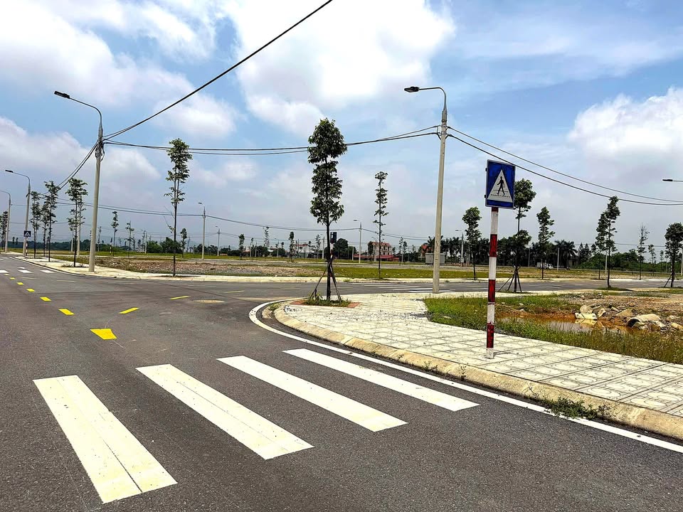 Lô đất góc LK8-18, Lâm Thao 142m² giá 2 tỷ - Đầu tư sinh lời tuyệt vời!