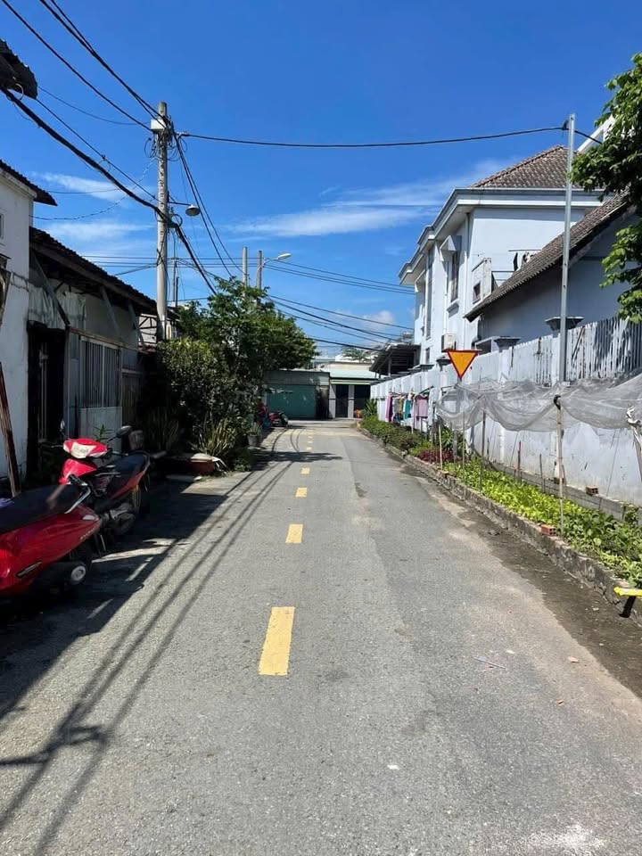 Đất thổ cư 95m² Tân Hiệp, Hóc Môn giá 3.85 tỷ - Sổ hồng chính chủ, bớt lộc