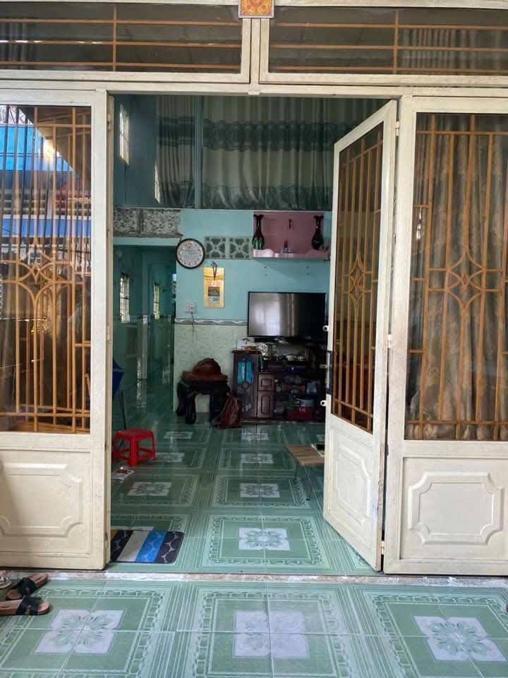 Nhà cấp 4 gác lửng Hóc Môn 68m² giá 1.7 tỷ - Hẻm 3 gác, khu dân cư hiện hữu!