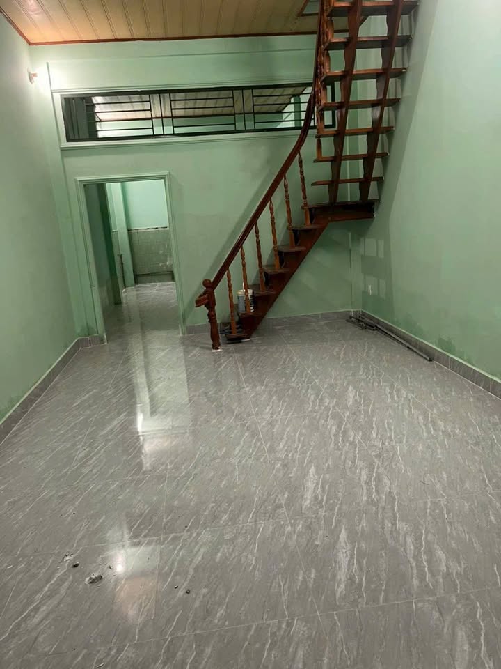 Nhà nguyên căn đường Âu Dương Lân, quận 8, 42m² - Hẻm xe hơi tới nhà!