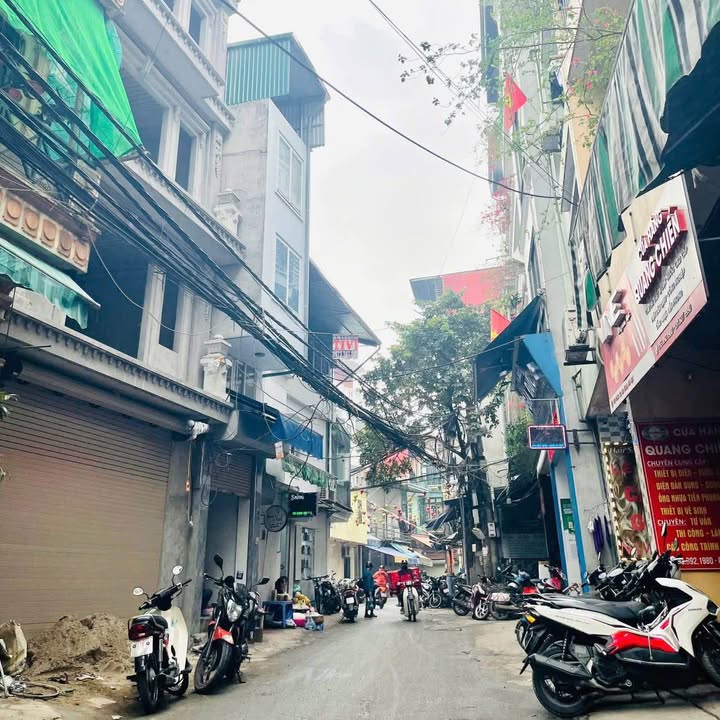 FrontHouse Phúc Xá 35m² giá 11.8 tỷ - Mặt phố vỉa hè kinh doanh sầm uất!