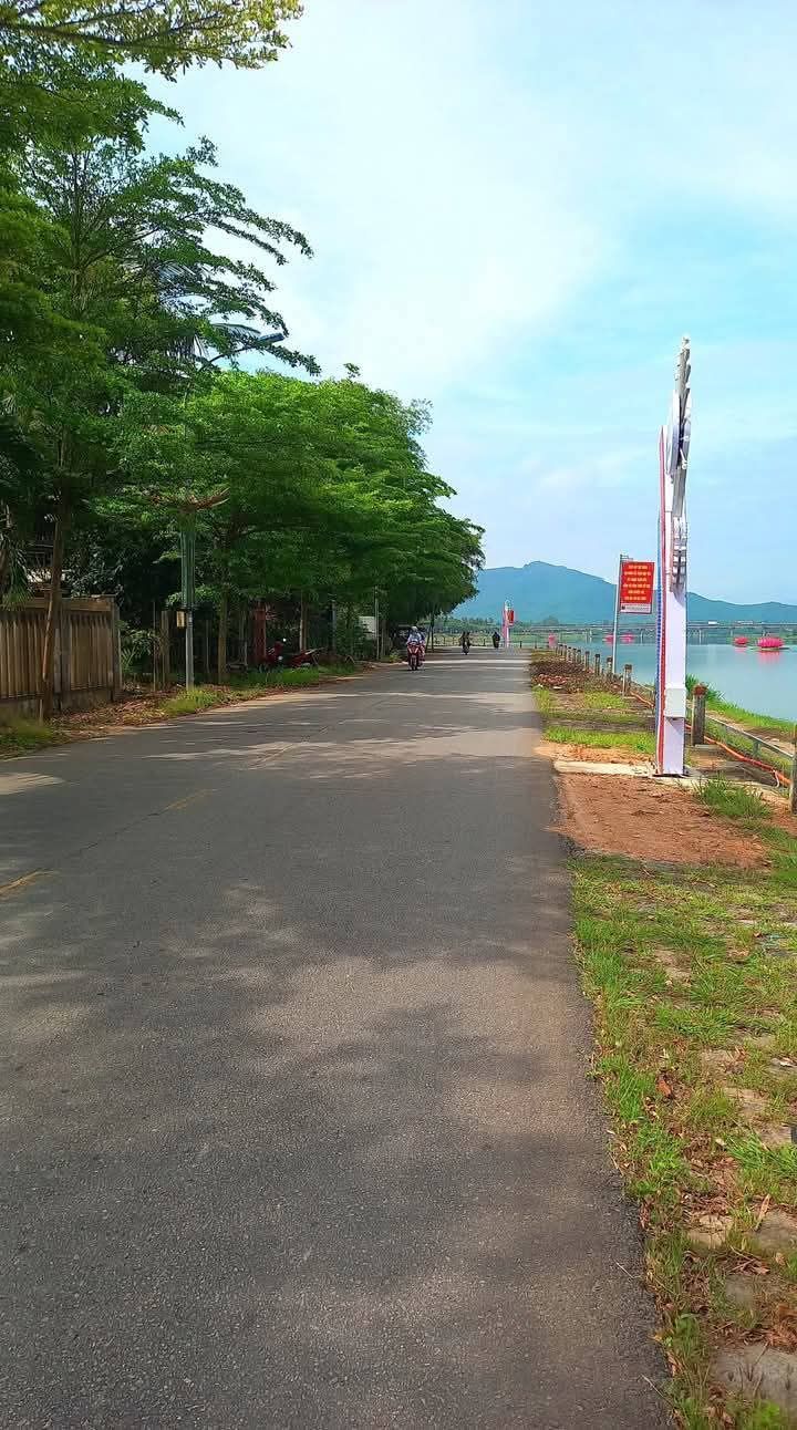 Đất nền Hoài Đức 176m² giá 2 tỷ - View sông tuyệt đẹp!