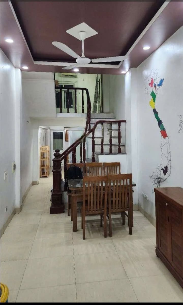 Nhà cho thuê 50m² 4 tầng tại Thái Thịnh, Đống Đa - Giá 17 triệu/tháng
