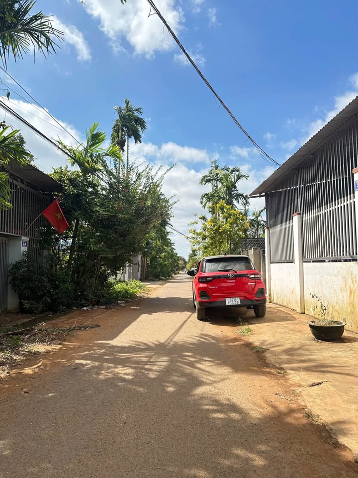 Đất nền Hòa Thuận Buôn Ma Thuột 297m² giá 1.98 tỷ - Đầu tư sinh lời ngay!