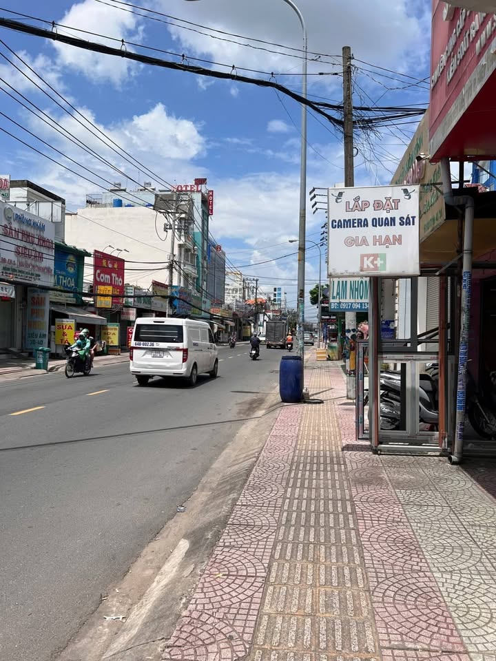 Mặt tiền Nguyễn Ảnh Thủ, quận 12, diện tích 135m², giá 14.86 tỷ - Kinh doanh đỉnh cao!