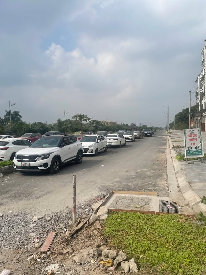 Nhà bán Cổ Nhuế Bắc Từ Liêm 41m² - Đường ô tô vào tận nhà!