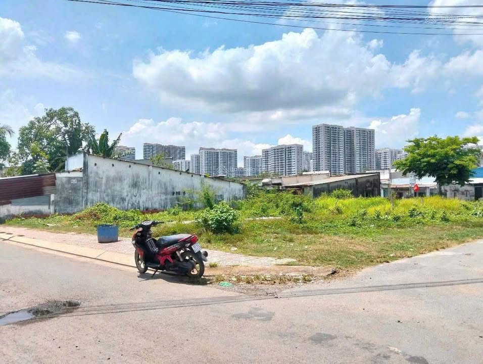 Bán đất mặt tiền đường 32, Thủ Đức 107,7m² - Vị trí đắc địa, giá tốt!