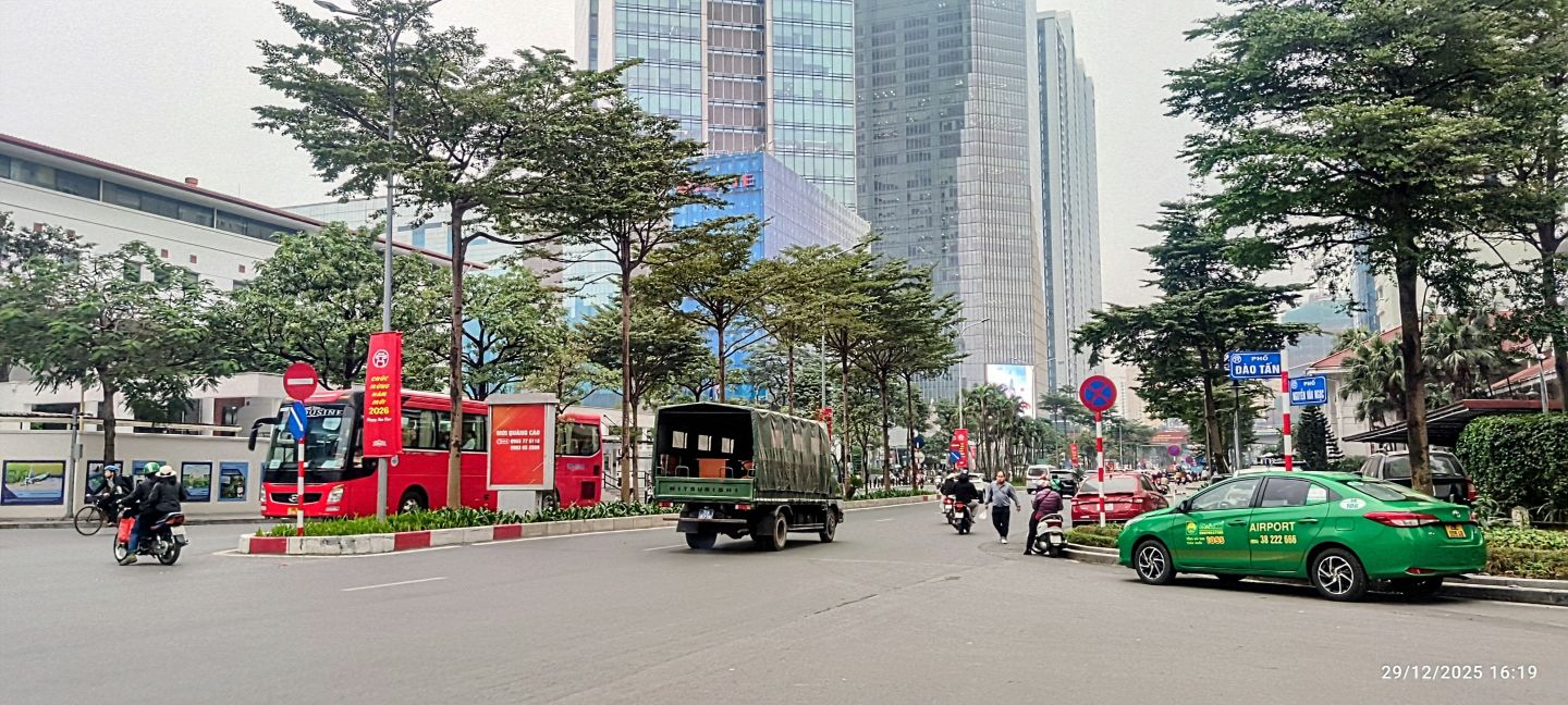 Nhà phố Đào Tấn, Ba Đình 35m² giá 6 tỷ - Thiết kế 5 tầng tiện nghi, kinh doanh tốt!