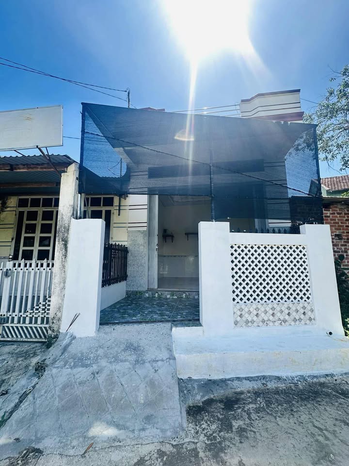 Nhà cấp 4 Bình Định 65m² giá 700 triệu - Sổ hồng sang tên nhanh!