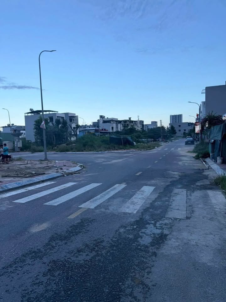 Đất Lô Góc Khu Gara Quyền, Tây Sơn, Quy Nhơn - 155m² giá 7 tỷ - Đầu tư sinh lời ngay!