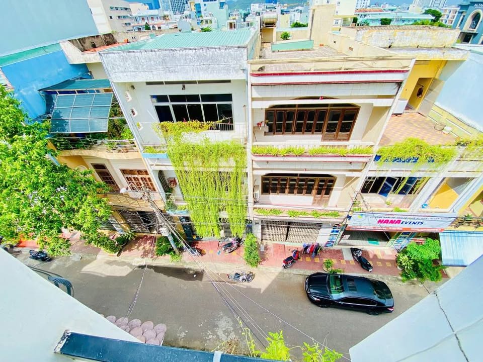 Nhà 4 Tầng Mặt Tiền Gần Biển Quy Nhơn 78m² giá 9.5 tỷ - Cơ hội đầu tư lý tưởng!