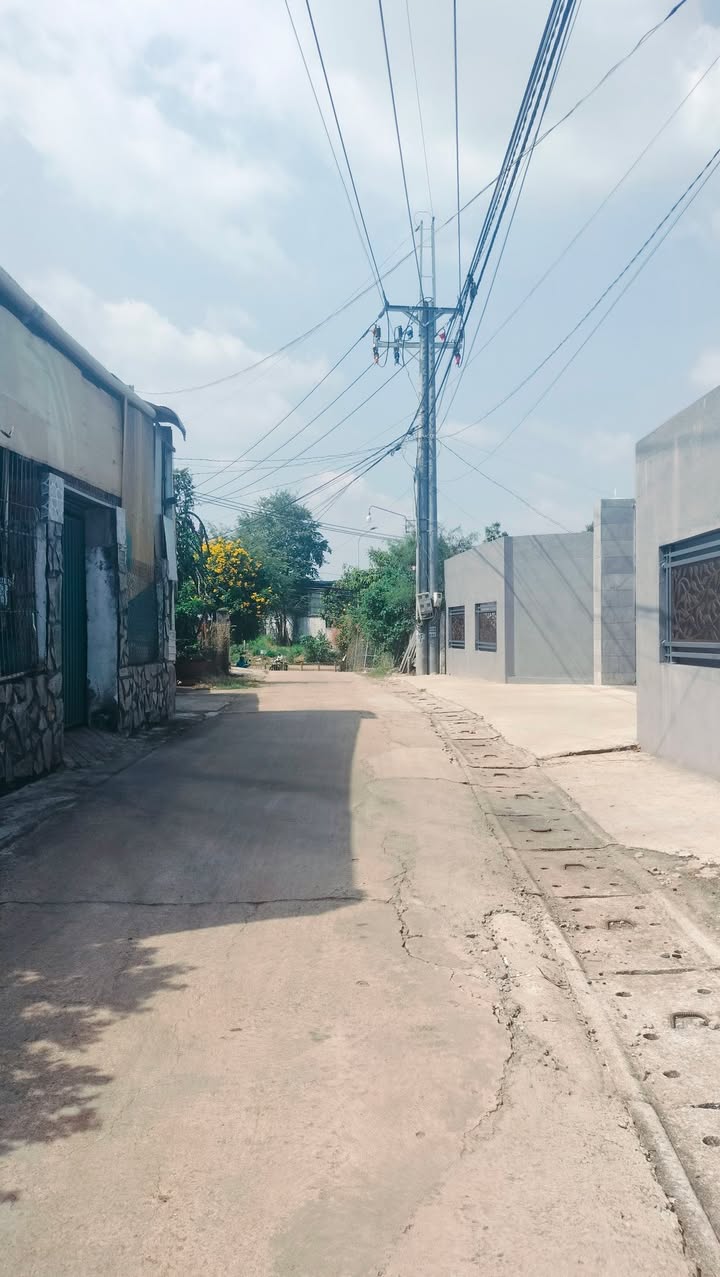 Đất nền thổ cư 150m² tại Long Khánh - Giá chỉ 2.1 tỷ, sổ đỏ chính chủ!