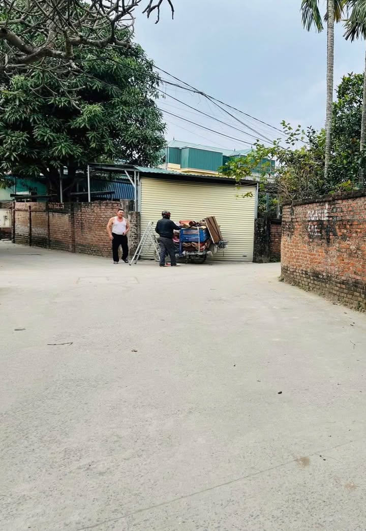 Đất nền Hưng Đạo Quốc Oai 80m² giá 3 tỷ - Đường ô tô tránh, dân cư đông đúc!