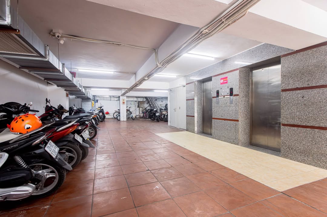 Văn phòng cho thuê mặt phố Bạch Mai 180m² chỉ 40 triệu/tháng - Phù hợp mọi nhu cầu kinh doanh!