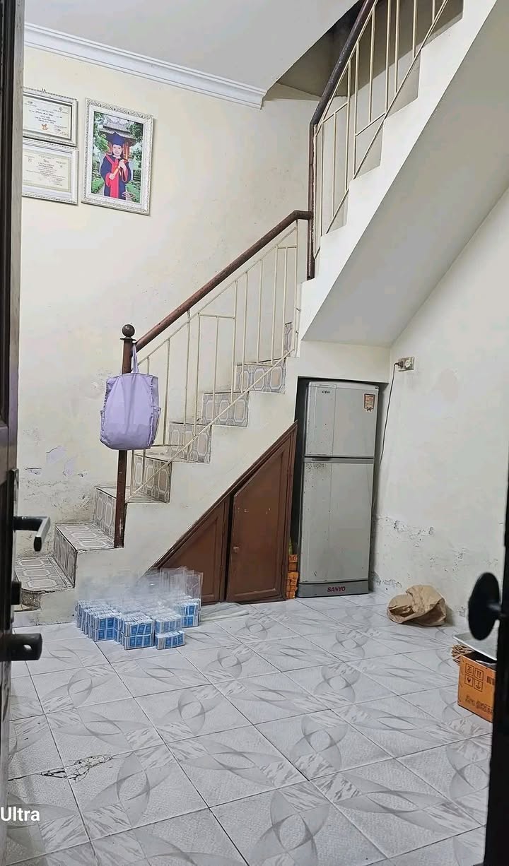 Nhà phố Tân Ấp, Ba Đình 13m² giá 2.5 tỷ - Sổ đỏ riêng, sang tên ngay!