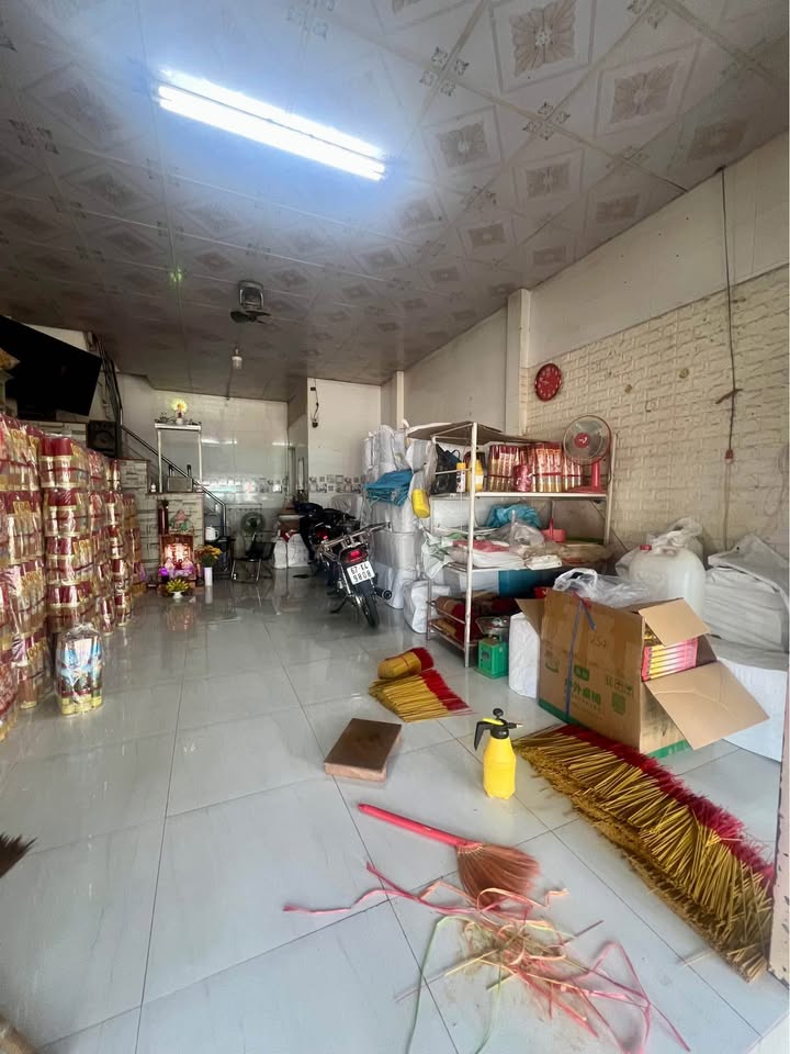 Nhà mặt tiền đường Trần Hưng Đạo, Bình Đức, 41m² giá 1 tỷ – Kinh doanh tuyệt vời!