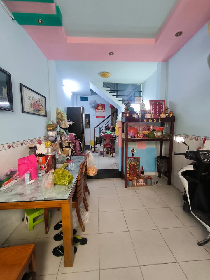 Nhà phố Quận 5 27m² giá 5.5 tỷ - Nhà mới sạch sẽ, ở ngay!