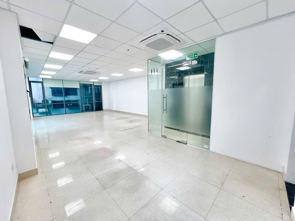 Văn phòng cho thuê tại Cầu Giấy 75m² giá 13 triệu - Phí dịch vụ chỉ 1 triệu!