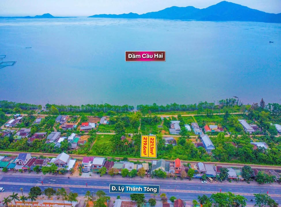 Đất mặt tiền Lý Thánh Tông Phú Lộc 220m² giá 1.3 tỷ - View đầm Cầu Hai thơ mộng!