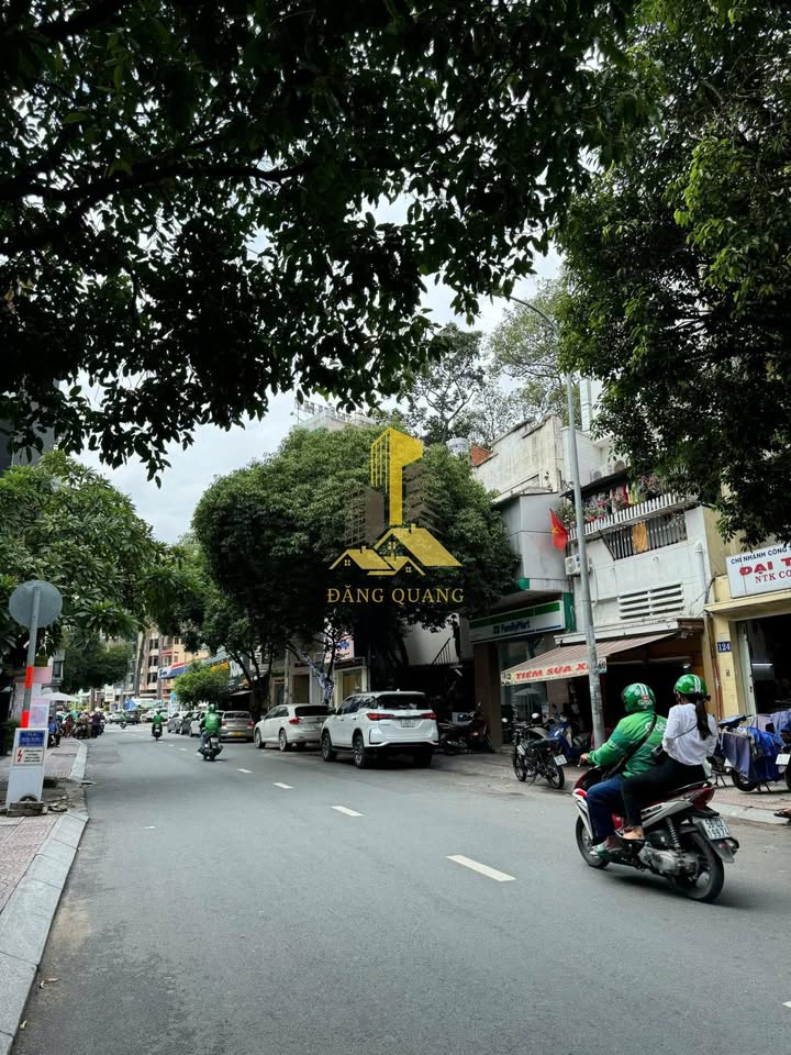 Nhà phố Lê Thị Riêng Quận 1 62m² giá 36 tỷ - Khai thác ngay tại trung tâm!