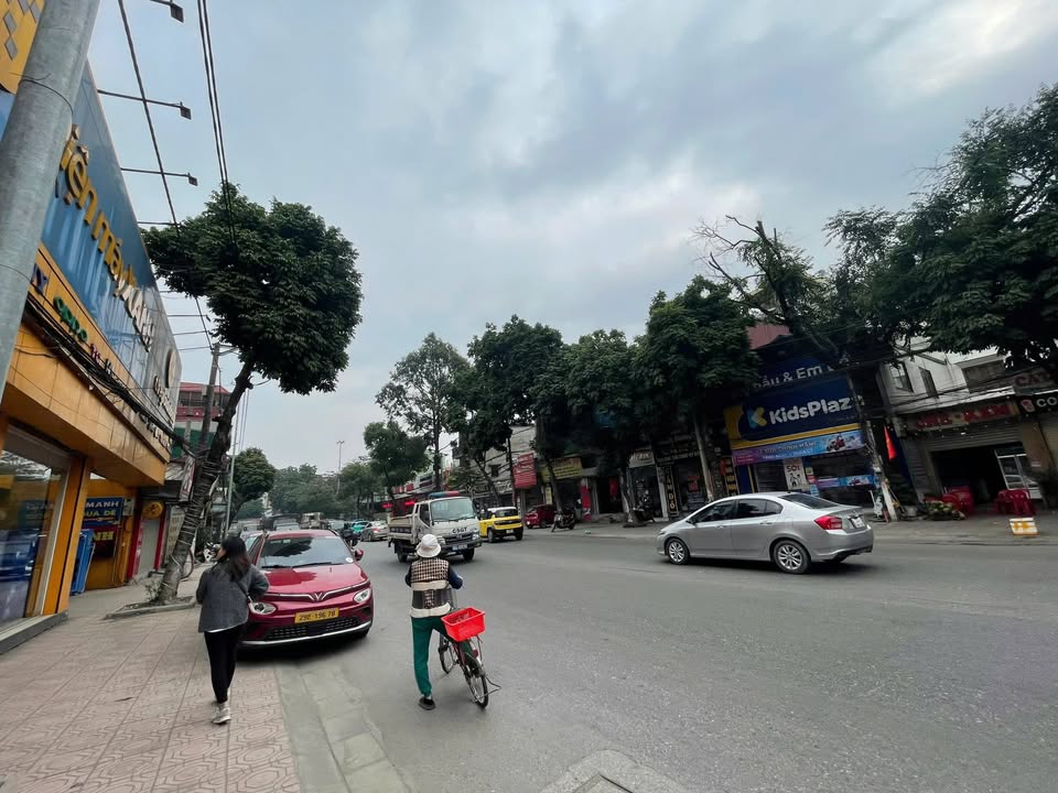 Nhà riêng Yên Viên 102m² giá 20 tỷ - Sổ đỏ chính chủ, dễ sang tên!