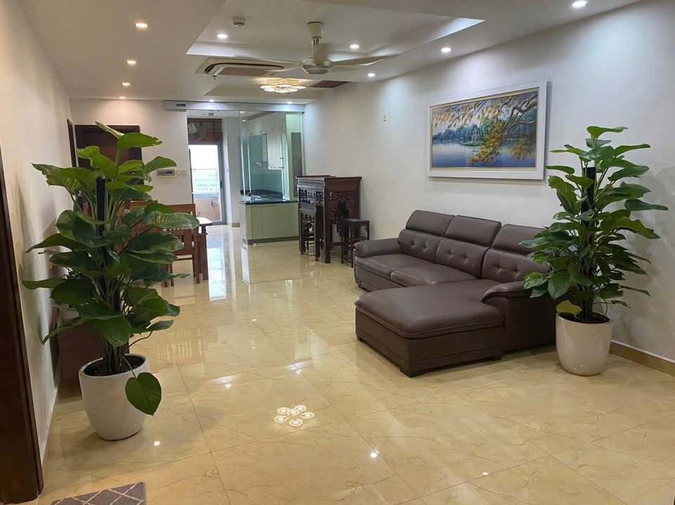 Căn hộ cho thuê CC DiaMond Flower Thanh Xuân 122m² giá 23 triệu - Nhà đẹp, ở ngay!