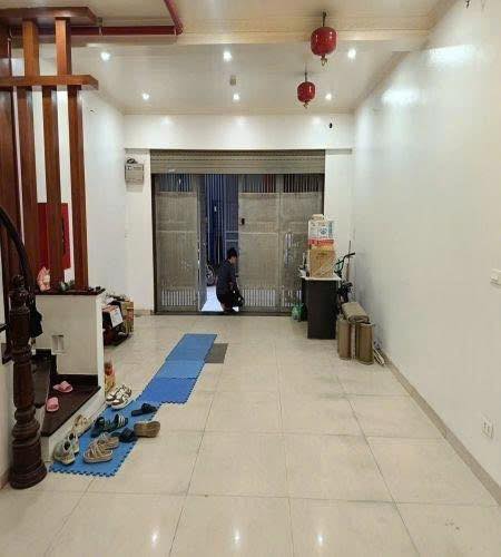 Cho thuê nhà 5 tầng tại ngõ 814 Đường Láng, Đống Đa - Diện tích 50m², giá 20 triệu/tháng