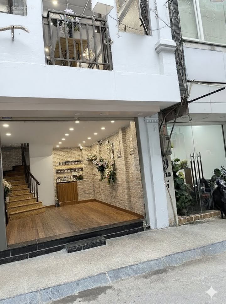 Nhà mặt phố Nguyễn Khắc Hiếu, Ba Đình 60m² giá 30 triệu - Phù hợp kinh doanh ngay!