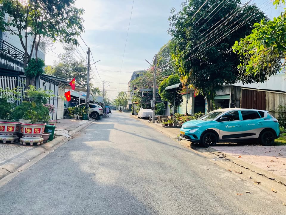 Nhà phố KDC Phú Thịnh Biên Hòa 94m² giá 5 tỷ - Sổ đỏ chính chủ, thiết kế hiện đại!