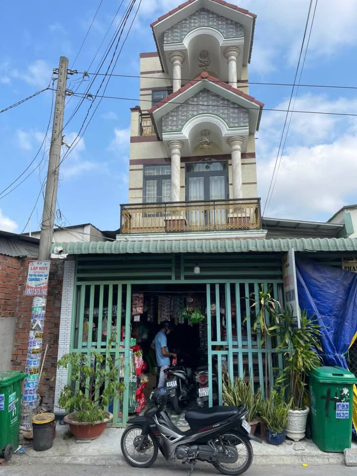 Dãy phòng trọ và nhà 1 trệt 2 lầu tại Hội Nghĩa, Tân Uyên 536m² giá 11 tỷ - Đầu tư sinh lời cao!