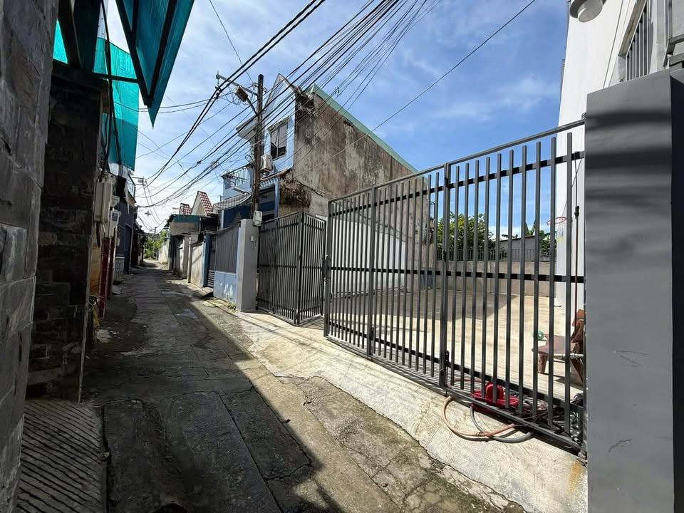 Đất nền Biên Hòa 98m² giá 2,5 tỷ - Sổ đỏ chính chủ, gần chợ và nhà thờ