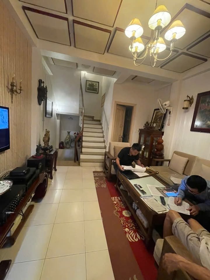 Bán nhà mặt phố Thượng Đình, Thanh Xuân 38.5m² giá 14 tỷ - Vị trí đắc địa, đầu tư sinh lời!