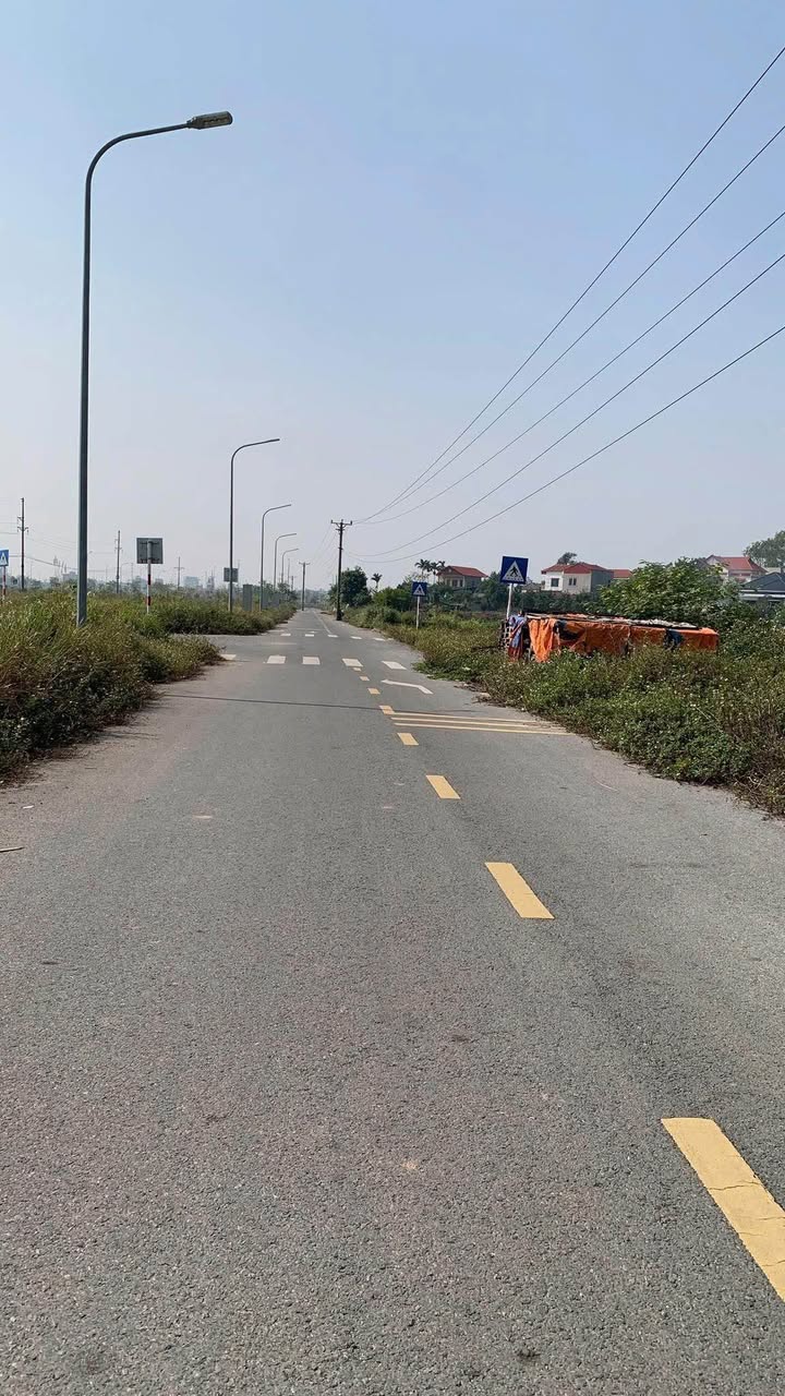 Đất dịch vụ Quất Lưu 90m² giá 3.2 tỷ - Sổ đỏ, xây dựng tự do!