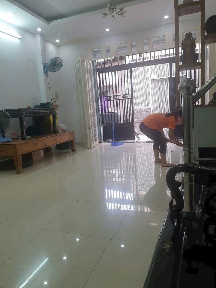 Nhà 2 tầng tại phường 15, Tân Bình 65m² giá 5.89 tỷ - Chính chủ bán gấp!