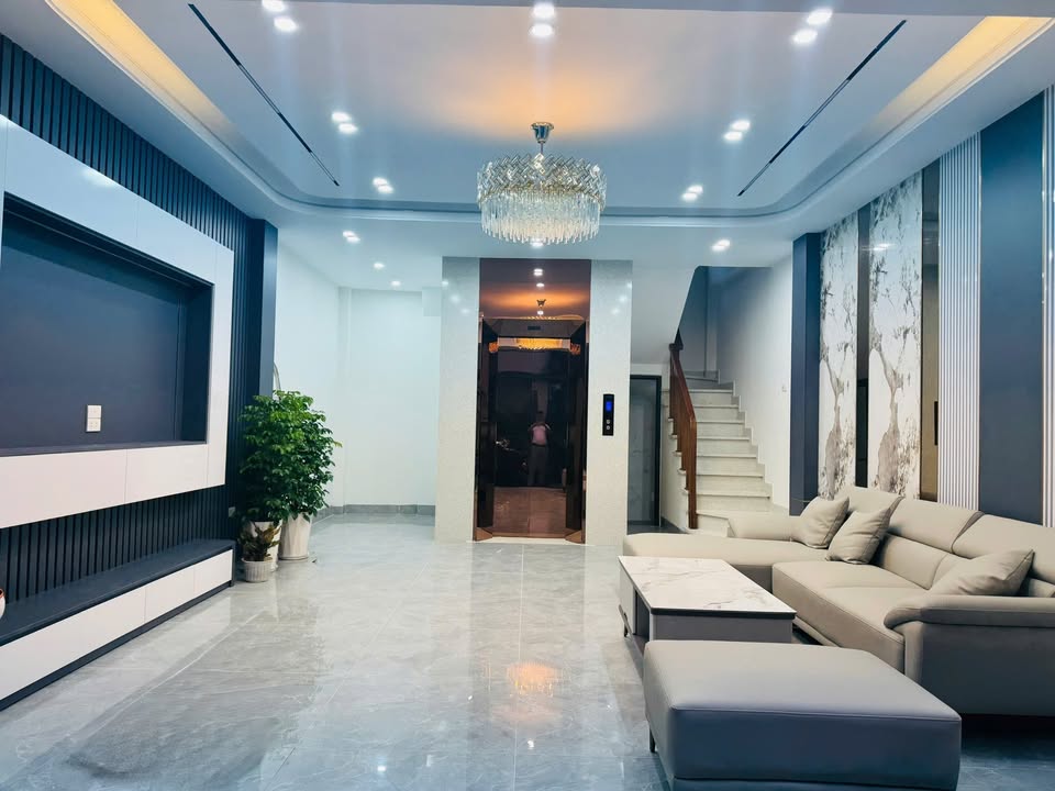 Bán nhà phố Cổ Linh, Thạch Bàn 50m² giá 11.5 tỷ - Sẵn sàng vào ở ngay!