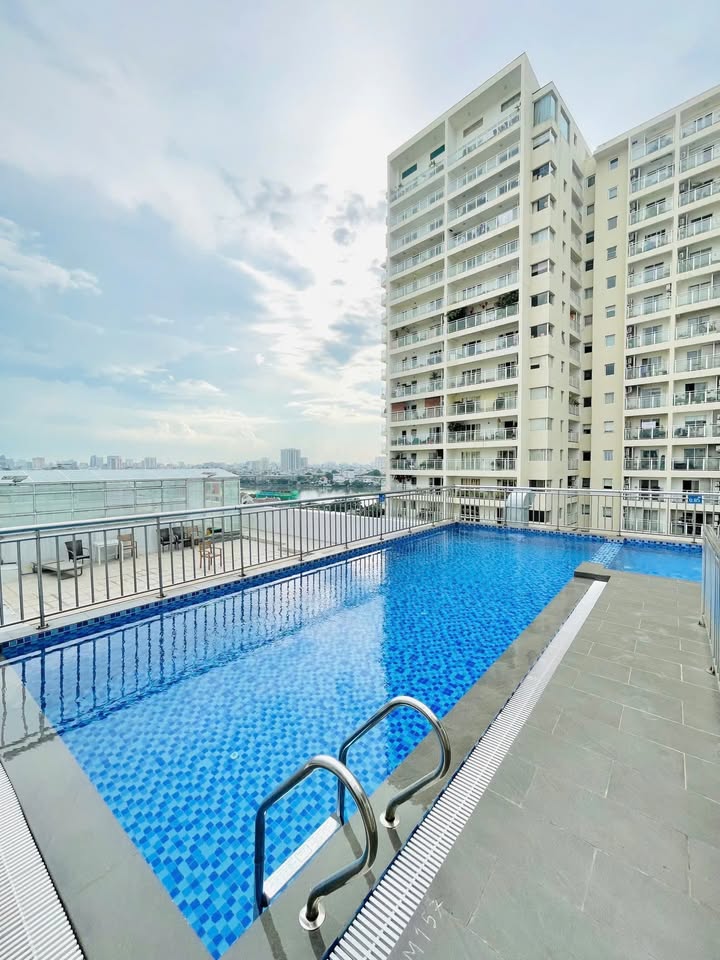 Căn hộ 2 phòng ngủ Nguyễn Hữu Cảnh 80m² giá thỏa thuận - Ban công rộng, hồ bơi tiện nghi!