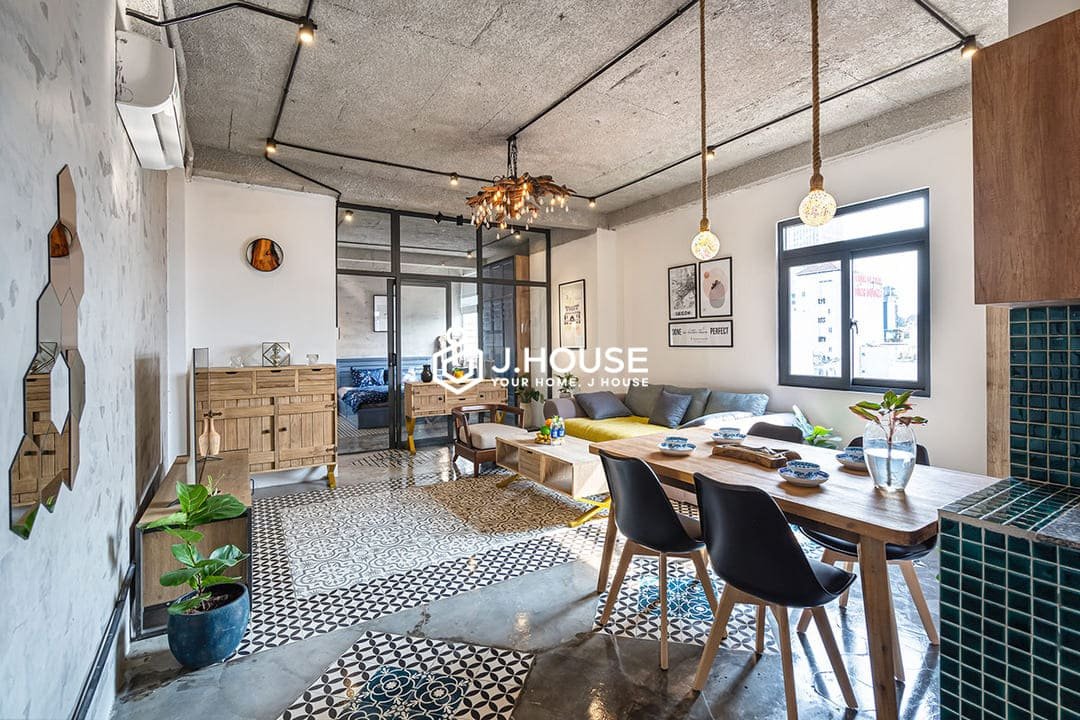 Penthouse cho thuê quận 1 100m² giá 39.7 triệu - Thiết kế độc đáo với sân thượng riêng!