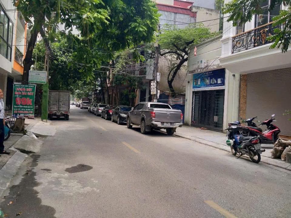 Đất phân lô dịch vụ Hàng Bè 50m² giá 13 tỷ - Kinh doanh tốt, vị trí đẹp!