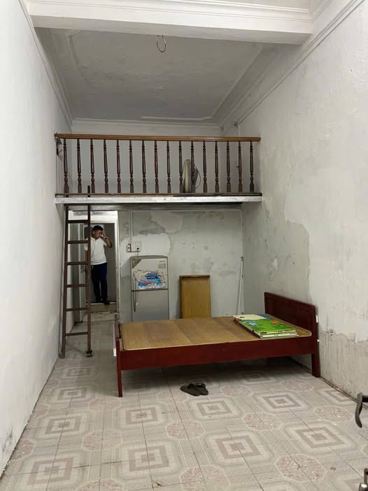 Nhà riêng cho thuê khu vực Hà Đông 30m² giá chỉ 2.5 triệu - Tiện nghi đầy đủ, vào ở ngay!