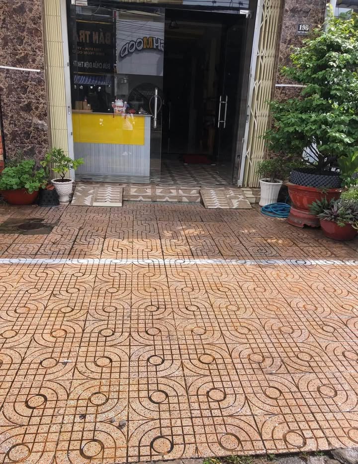 Cho thuê vỉa hè 195 Ngô Thời Nhậm, TP Cao Lãnh - Khởi nghiệp bán hàng dễ dàng!