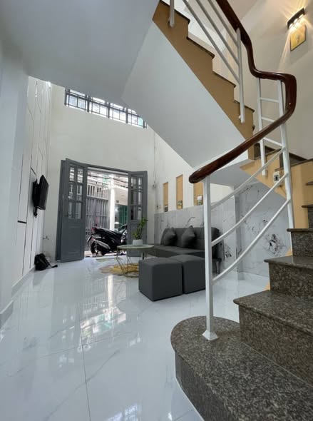 Nhà 3 tầng Nguyễn Duy Dương, Quận 10, 27m² giá 6 tỷ - Dọn vào ở ngay!