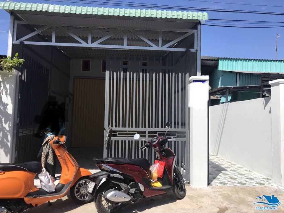 Nhà mặt tiền đường Huỳnh Tấn Phát, Rạch Giá 102m² giá 2.1 tỷ - Đầu tư sinh lời ngay!