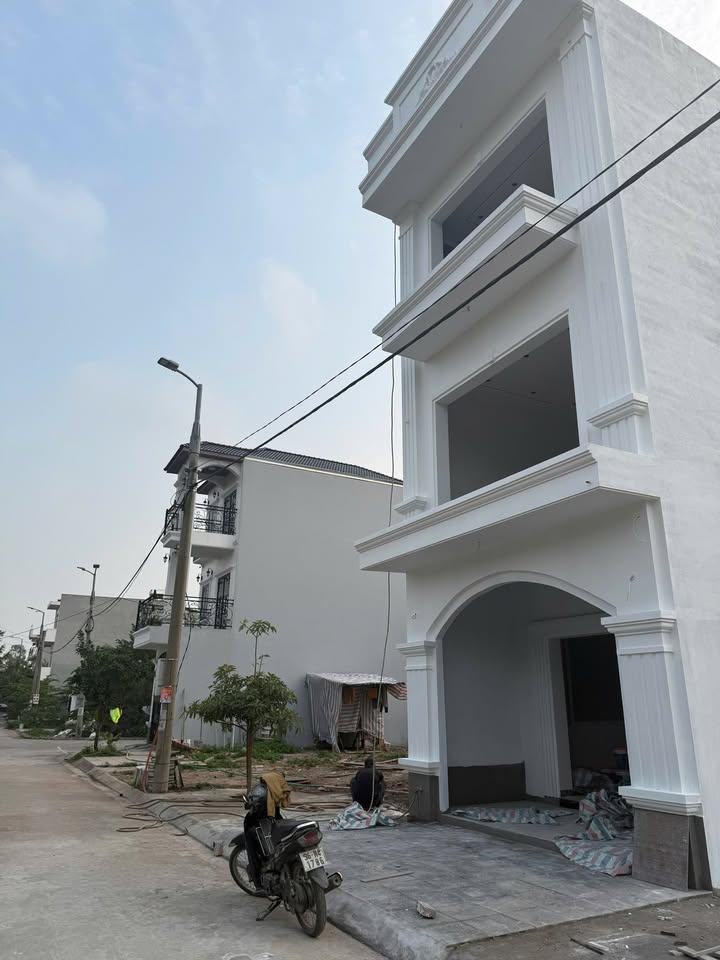 Nhà mới 100% tại Đa Mai, Bắc Giang 82,5m² giá chỉ 4 tỷ - Sẵn sàng hoàn thiện!