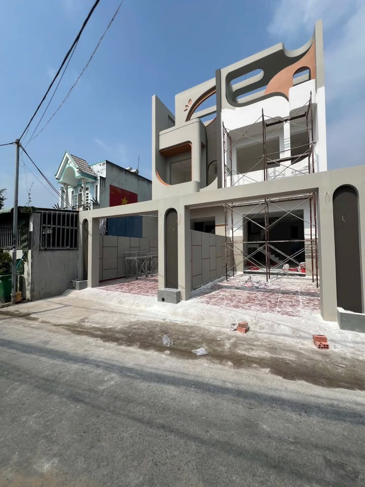 Nhà phố Long Thượng, Cần Giuộc 94m² giá 2.89 tỷ - Sổ hồng hoàn công, công chứng ngay!