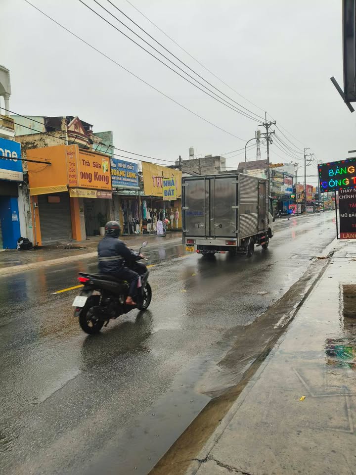 Nhà mặt tiền Nguyễn Ảnh Thủ Quận 12, 103m² giá 12 tỷ - Đầu tư sinh lời tuyệt vời!