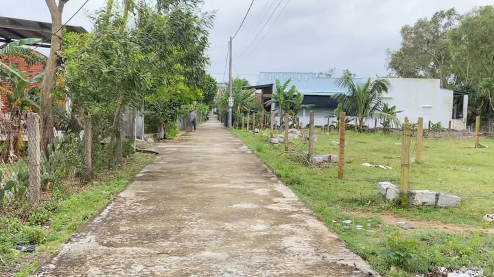 Đất nền 180m² Hẻm Lê Hanh, Hoà Hiệp Trung, Đông Hoà - Sổ hồng riêng, giá 900 triệu!