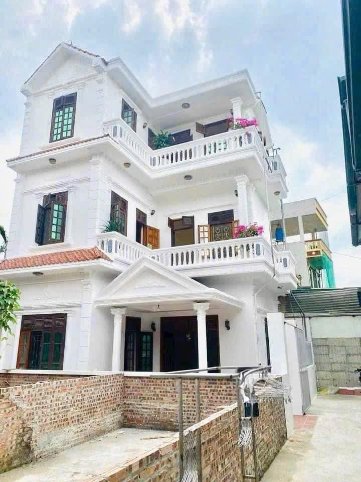 Nhà 3 tầng Vân Côn 65m² giá 5 tỷ - Đường ô tô vào tận nhà!